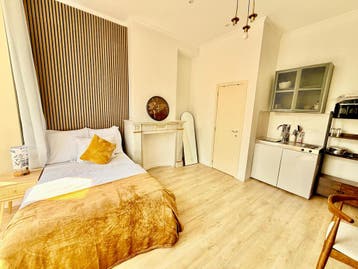 Huis aan Rue de Veeweyde, Anderlecht, Immo, 20 tot 35 m²