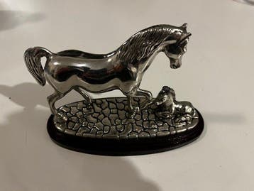 sculptuur, Statuetta in Argento 800 - Cavalla con Puledro