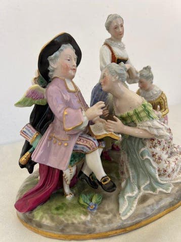 Royal Vienna - Beeldje - Cupido scopre il suo segreto. -