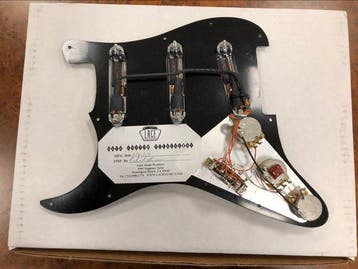 LACE - Alumitone Loaded Pickguard Sss Black Pearl/chrome - -, Musique & Instruments