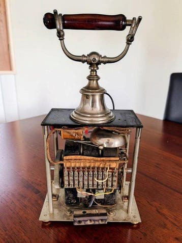 Analoge telefoon - Metaal - Antieke tafeltelefoon /