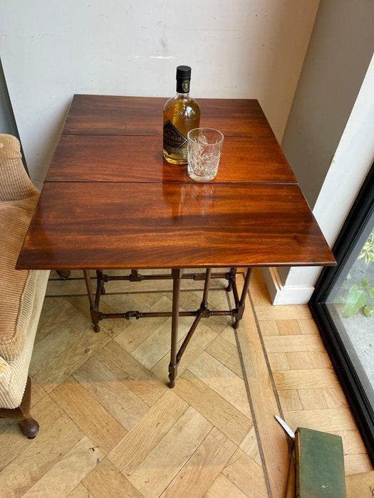 Bijzettafel - Walnoot - Sutherland, Antiquités & Art, Curiosités & Brocante