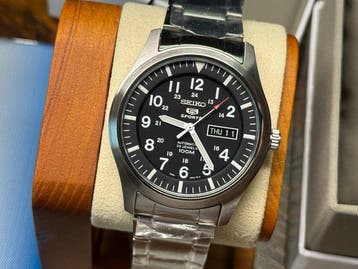 Seiko - 5 Sports Automatic Field date JDM - Zonder