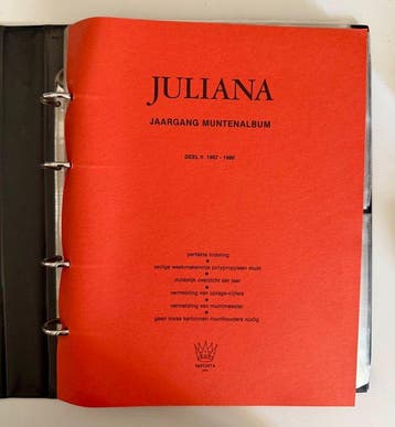 Nederland. Juliana. Including Silver Jaargang Muntenalbum, Postzegels en Munten