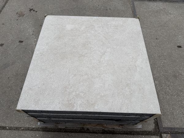 Veiling - 17,92 M2 Keramische Tegel Beige 80x80x8 Cm, Tuin en Terras, Tegels en Klinkers