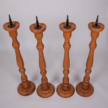 4 eikenhouten kerkkandelaren - Hout - 1940-1950