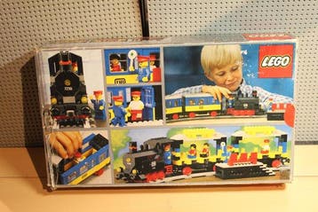 Lego Set - 7710 - Train - Push-Along Passenger Steam Train