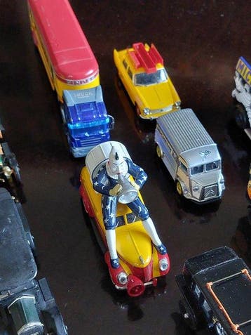 Altaya 1:43, 1:64 - Camionnette miniature (10)