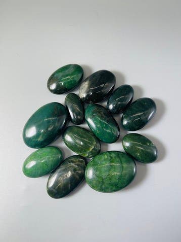 Néphrite jade - Pierre de paume - Qualité AAA Pierre