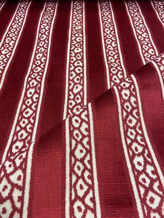 Prachtig jacquardfluweel in robijnrood, neigend naar, Antiquités & Art, Tapis & Textile