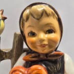 Goebel - Beeldje - Hummel 352 - Ein süßer Gruß / Sweet