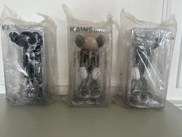 Kaws (1974) - Small Lie · Set