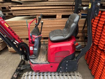 Micro mini pelle YANMAR SV08 800kg-1000kg, Articles professionnels, Grue