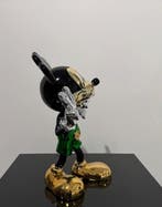 Van Apple - World Love - Mickey Green