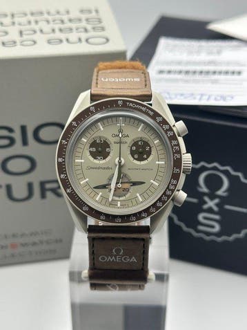 Omega x Swatch - MoonSwatch - Mission to Saturn - Sans prix, Nieuw