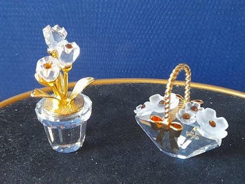 Swarovski - Figurine - Memorirs bloempotje en mandje met