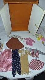 Mattel - Poupée Barbie Armadio, vestiti e ken lotto -