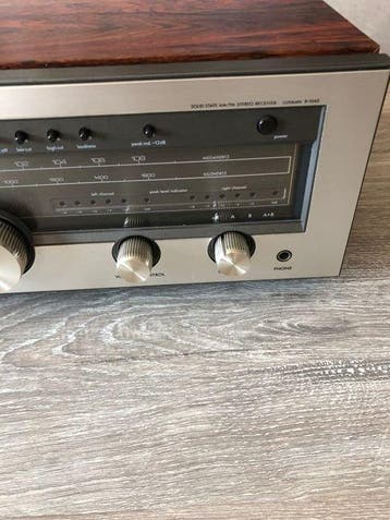 Luxman - R-1040 Récepteur stéréo à semi-conducteurs
