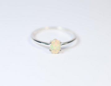 Ethiopisch opaal / Welo-opaal ring / nieuw- 1.02 g - (1), Verzamelen