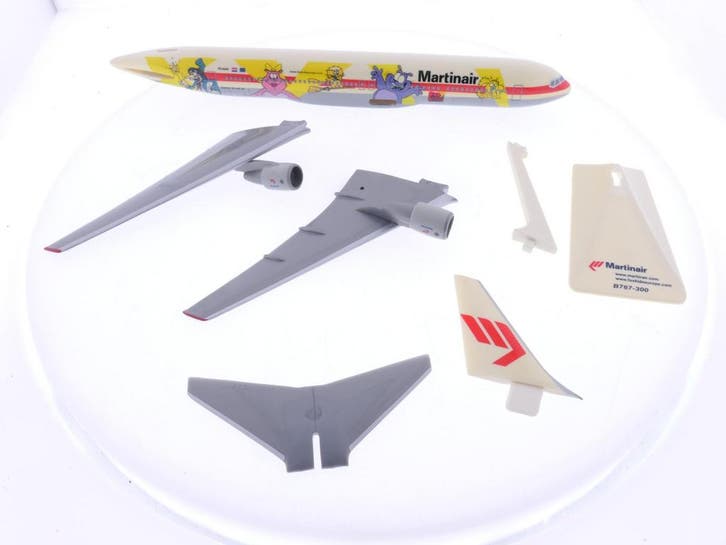 Schaal 1:200 PPC Holland PPMAC1 Boeing 767-300ER Martinai..., Hobby en Vrije tijd, Modelbouw | Vliegtuigen en Helikopters, Gebruikt