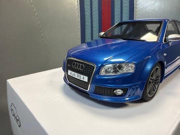Otto Mobile 1:18 - Modelauto - AUDI RS4 B7 Sedan - OT1215 -