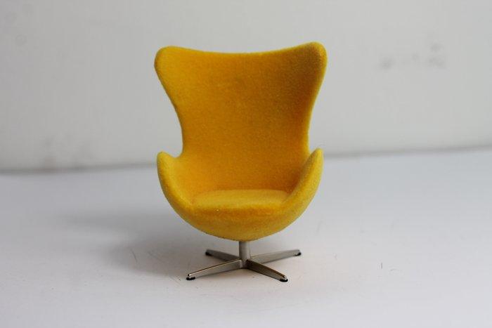 Minimii - Arne Jacobsen - Lounge stoel - Miniatuur Ei, Antiquités & Art, Antiquités | Meubles | Chaises & Canapés