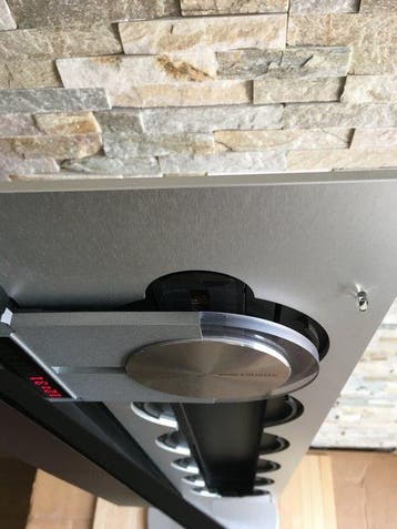 Bang & Olufsen - BeoSound 9000 + Beo4 - Sur un socle au sol