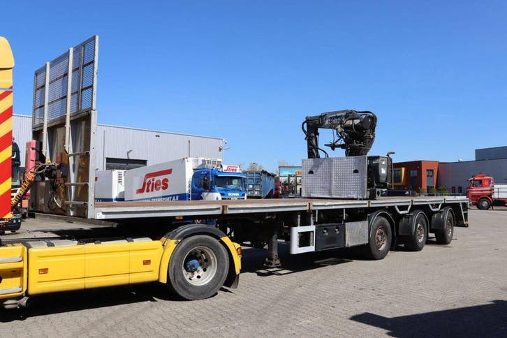 Veiling: Platte oplegger Pacton CL1327 Met Haakarmsysteem, Auto's, Vrachtwagens, Ophalen