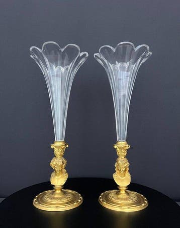Vase - Bronze doré - Paire de vases cornets