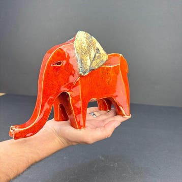 Mario Klara (1973) - Elephant