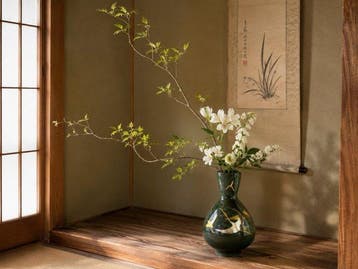 Eenbloemige vaas - Brons - Japan - Vintage bronzen vaas