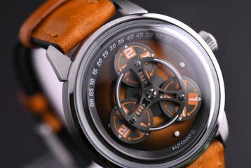 AKOR Le Locle - Orange Magma-01 - Automatic Magic Hours -, Nieuw