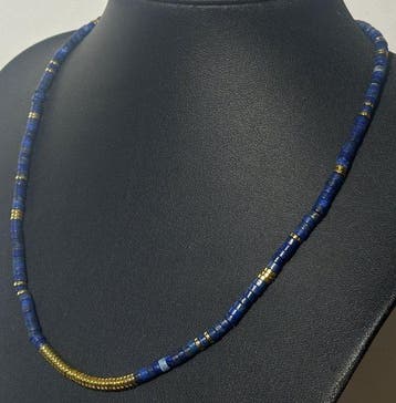 Exclusieve halsketting van natuurlijke lapis lazuli en