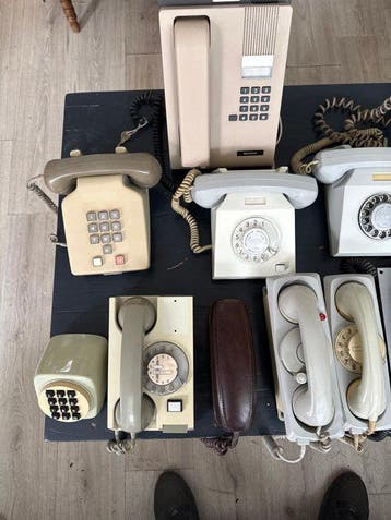 Téléphone analogique - Plastique - Collection de 19, Antiek en Kunst