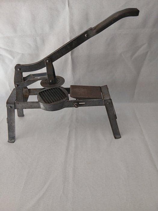 Snijmachine - VITE -FRITE - Gegalvaniseerd staal -, Antiek en Kunst, Antiek | Keukengerei