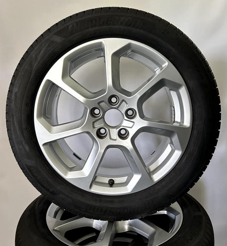 Audi Q2 17 inch Rotor Design Velgen + Zomerbanden, Autos : Pièces & Accessoires, Pneus & Jantes, Envoi