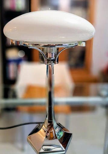 Tafellamp - Opaline glas - Verfijnde tafellamp