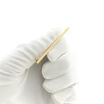 Gouden smalle broche, Handtassen en Accessoires, Broches, Ophalen of Verzenden, Gebruikt, Overige kleuren, Goud