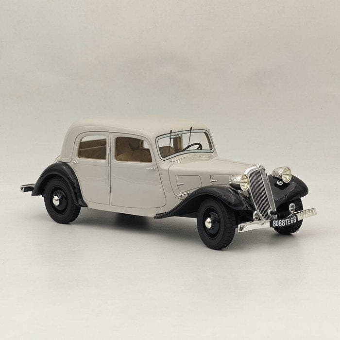 Cult Scale Models 1:18 - Modelauto - Citroën Traction Avant, Hobby & Loisirs créatifs, Voitures miniatures | 1:5 à 1:12