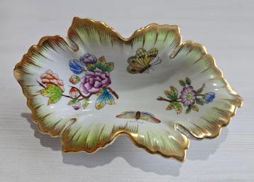 Herend - Schotel - Porselein - Herend bladvormige schotel