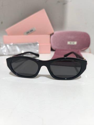 Miu Miu - Lunettes de soleil, Nieuw