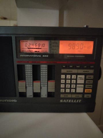 Grundig - Satellit 400 Radio