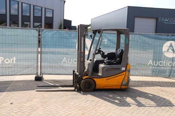 Veiling: Heftruck Jungheinrich EFG215 Elektrisch 1500kg 4.5m, Articles professionnels, Machines & Construction | Chariots élévateurs & Transport interne