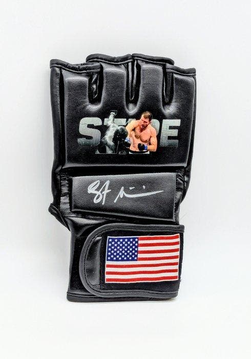 Stipe Miocic - Ondertekende MMA-handschoen -, Verzamelen, Overige Verzamelen