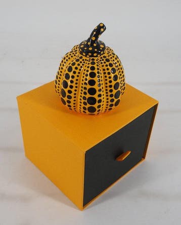 Yayoi Kusama (1929) - Sculpture, Dots Obsession (Pumpkin, Antiquités & Art