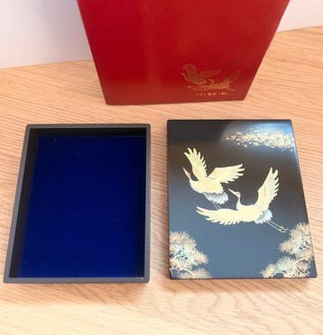 Doos - Japanse lakdoos met kraanvogels - schilderij - Lak -