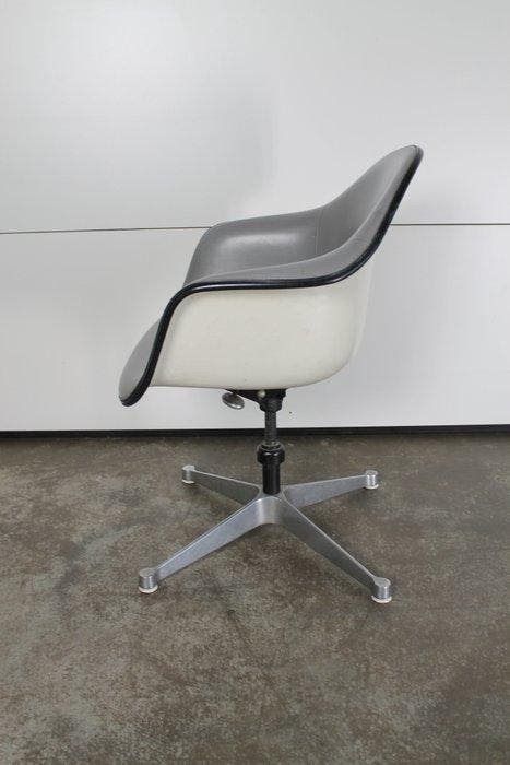 Herman Miller - Charles & Ray Eames - Fauteuil (3) - DAT -, Antiek en Kunst, Antiek | Meubels | Stoelen en Sofa's