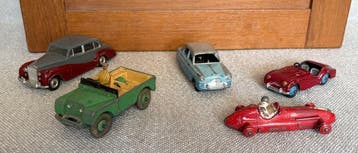 Dinky Toys 1:43 - Modelauto (9) - Diverse Dinky Toys, Nieuw