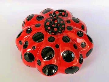 Yayoi Kusama (1929) - sculptuur, Naoshima Red Pumpkin - 8.5, Nieuw