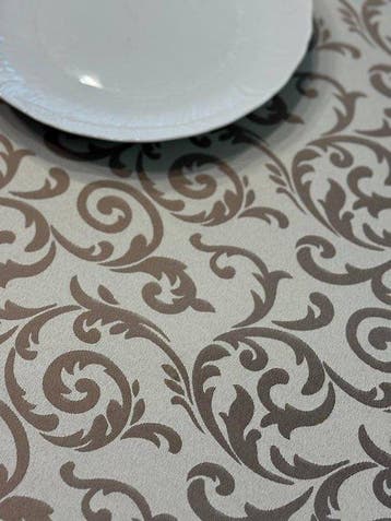 Tafelkleed met ramages bloemmotief in duifgrijs,